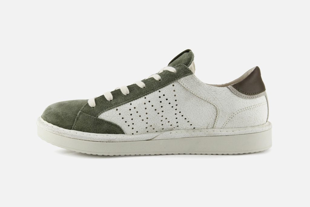 P01 22 KAKI WHITE ANTIC