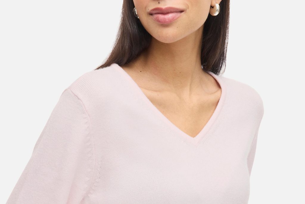 RIL VNECK LS KNIT TOP CHERRY