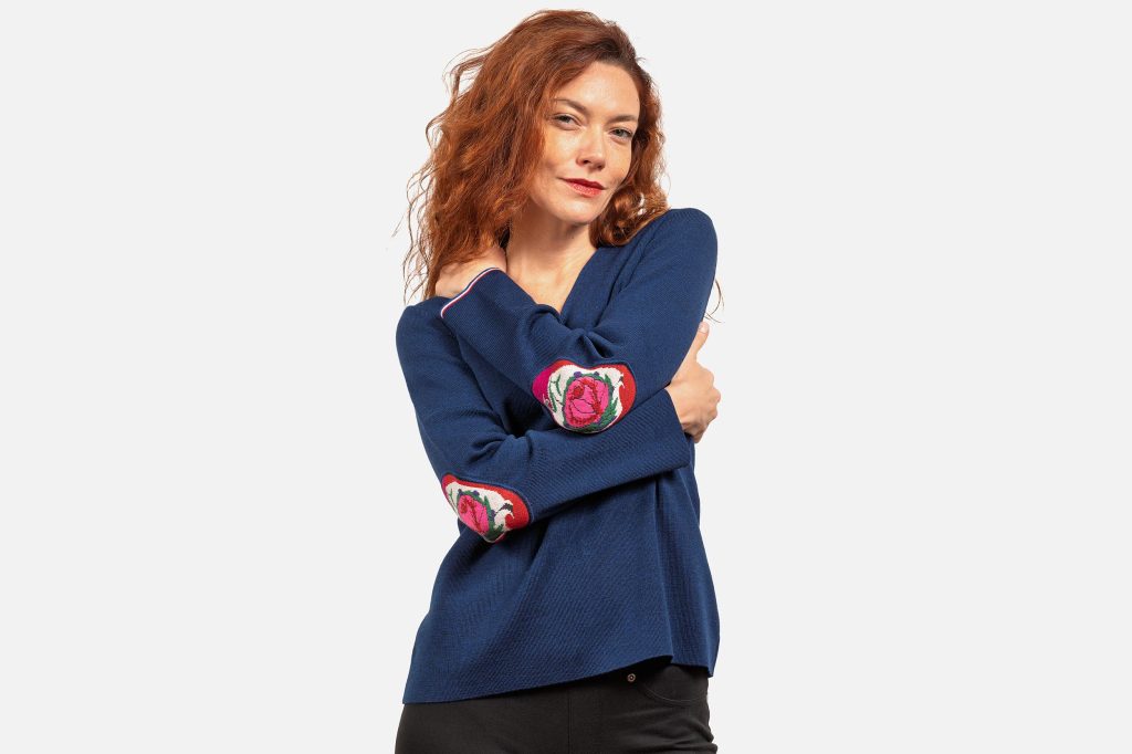 PULL V BLEU ROYAL ROSES