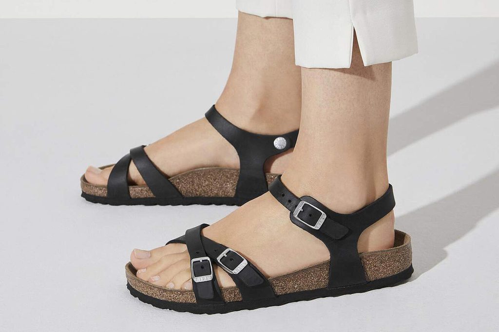 KUMBA LEOI BLACK