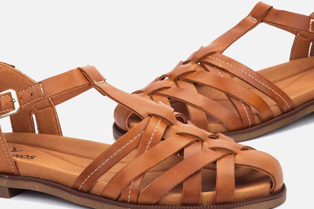NAVIA T STRAP BRANDY
