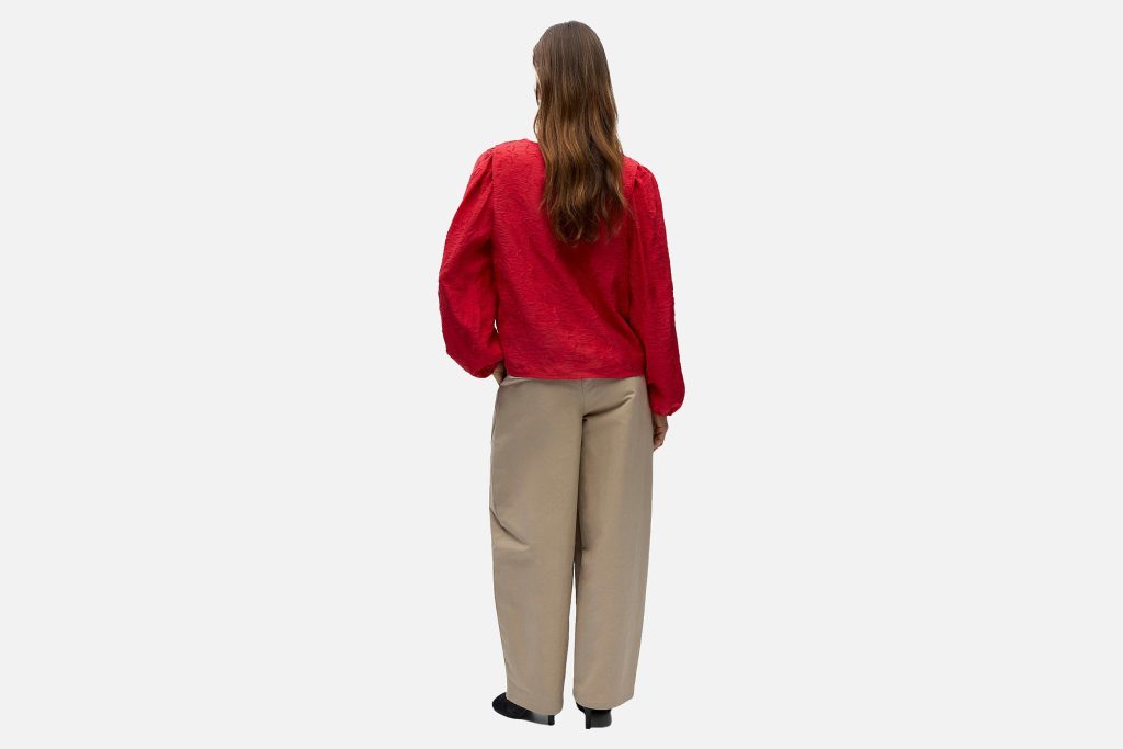 OBJADA SUKI LS RE V NECK POINSETTIA