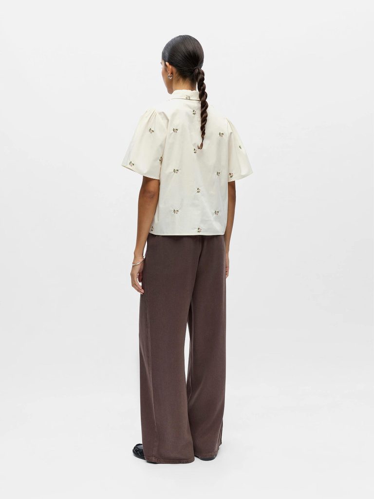 OBJMOLIA SS RE SHIRT CLOUD DANCER EMB FLOWER
