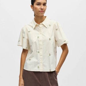 OBJMOLIA SS RE SHIRT CLOUD DANCER EMB FLOWER – Image 5