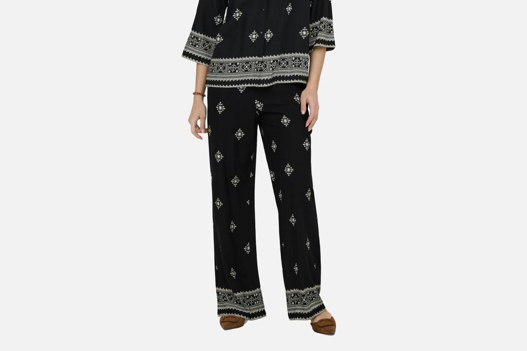 JDYMAGGIE LIFE MW WIDE PANT BLACK PRISTINE
