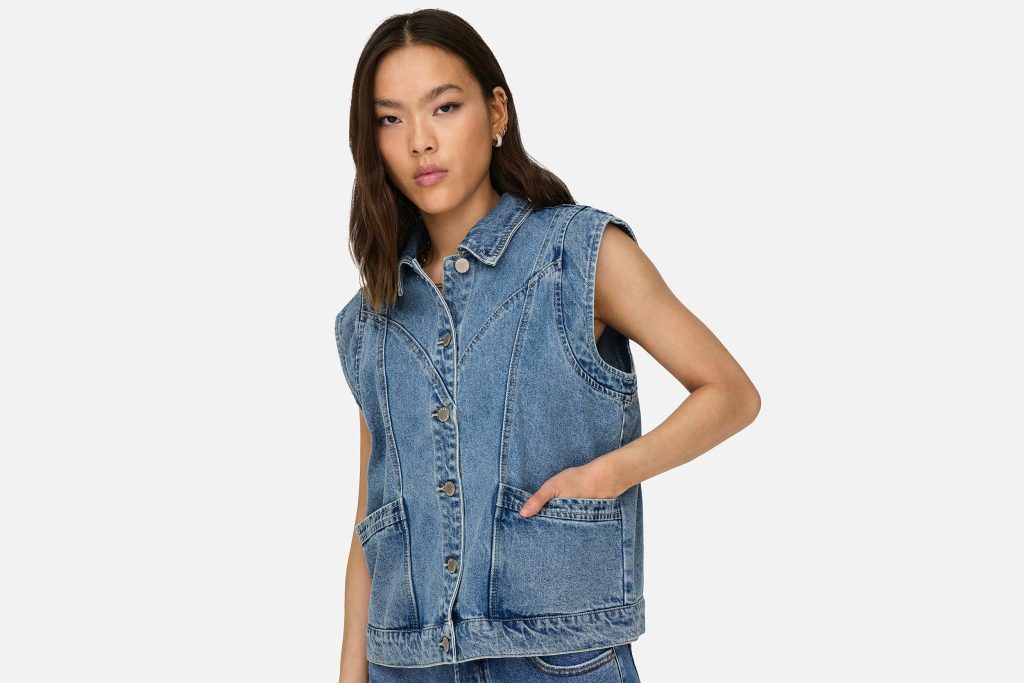 KENNEDY DENIM WAISTCOAT MED BLUE