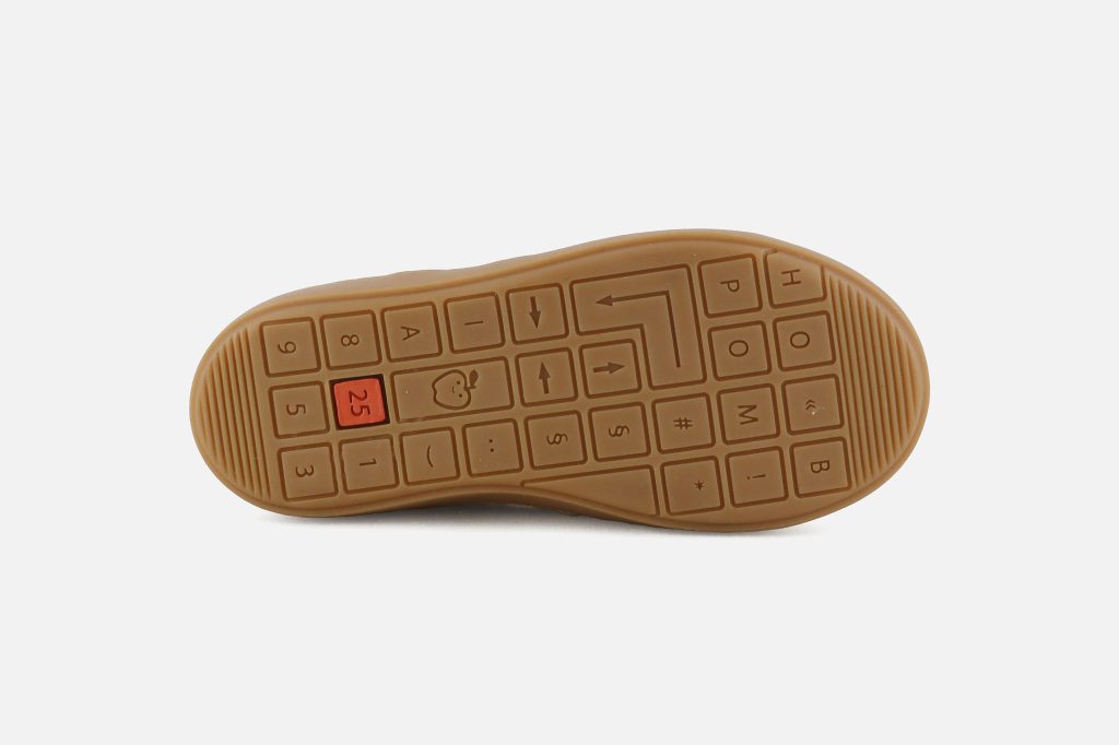 PLAY CHELSEA LAMINATO NUDE