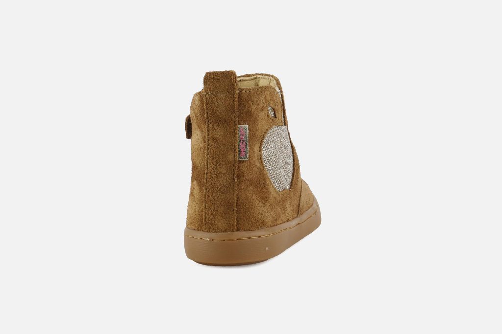 PLAY NEW APPLE OILY CAMEL