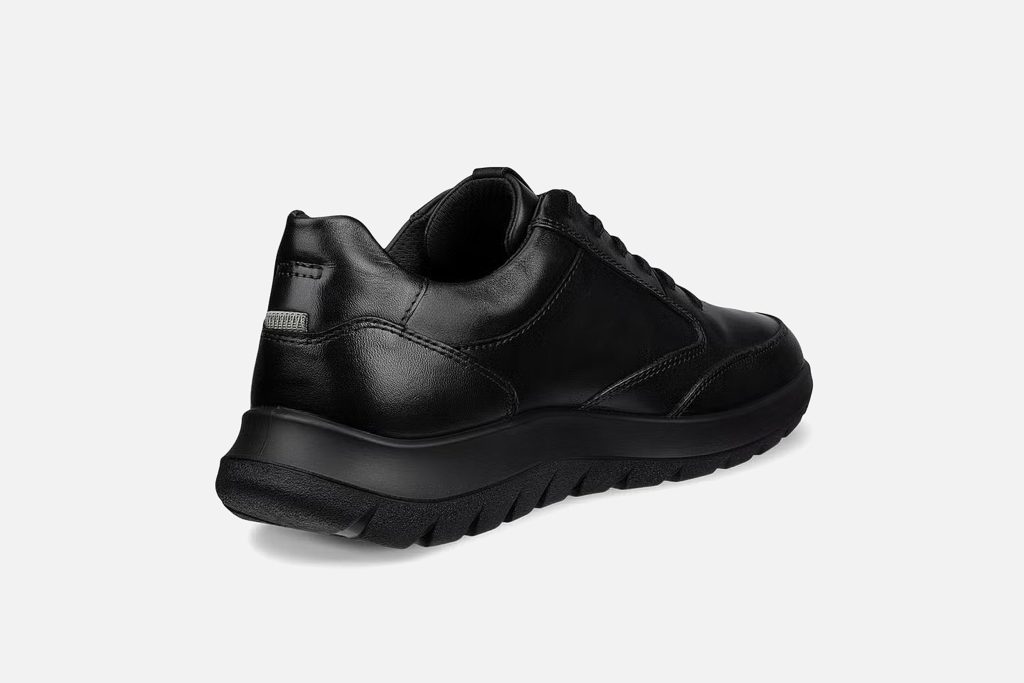 CITY STRIDE BLACK