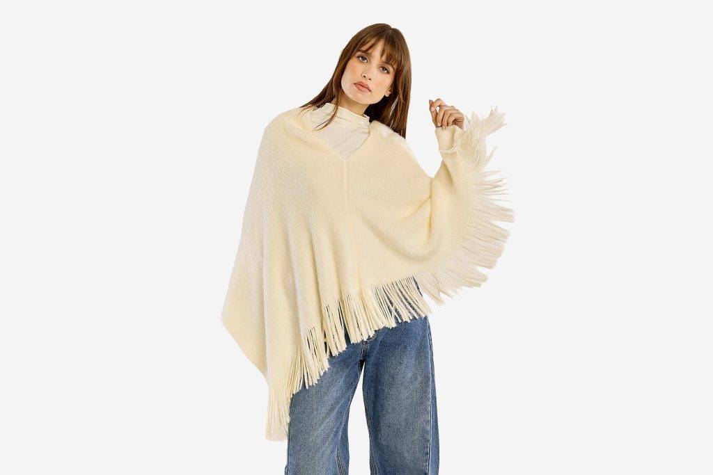 PONCHO TRICO ECRU