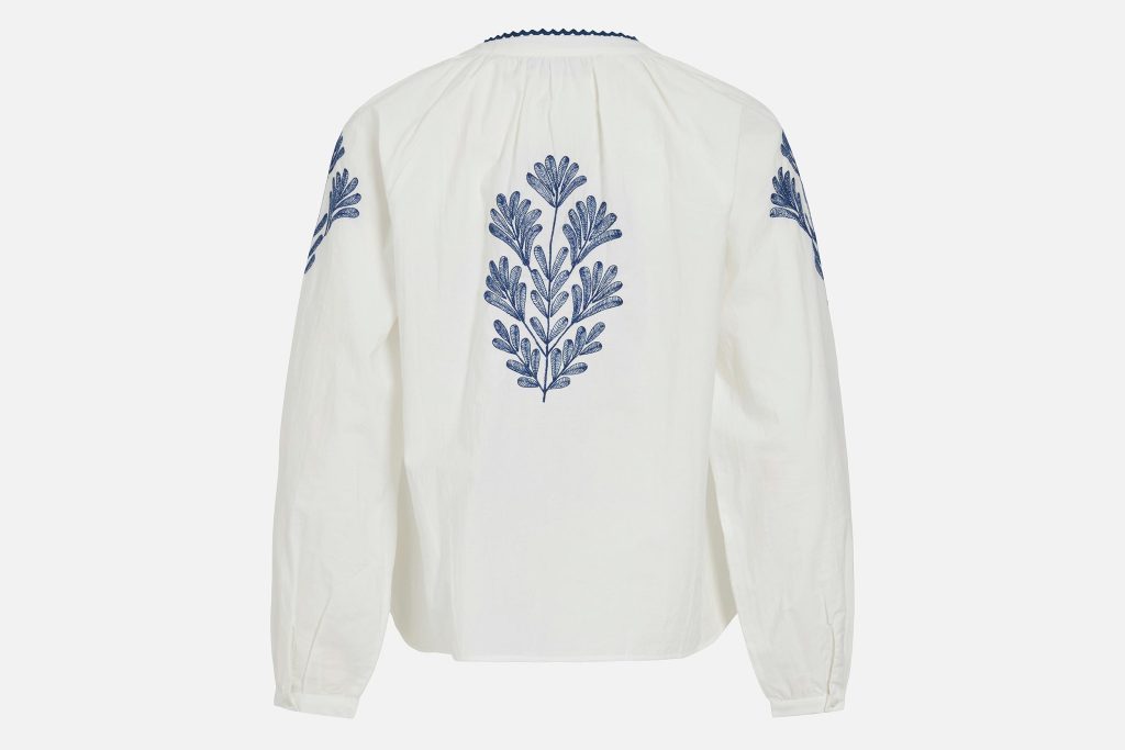 VIROPANA ONECK LS FLOWER EMB SHIRT SNOW WHITE