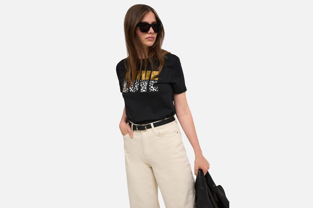 ONLKITA SS TEE JRS NOOS BLACK LOVE LEO