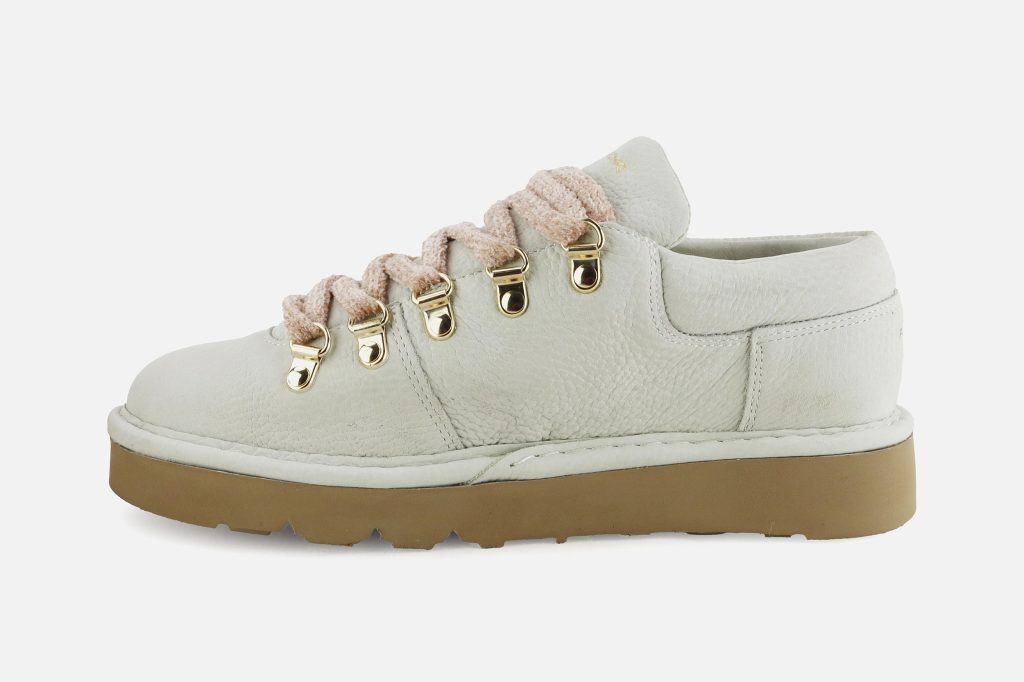 P007 CLAY LOW VANILLA