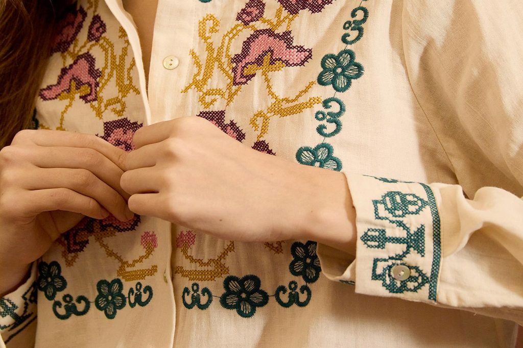 SHIRT BRODERIE FLORALE