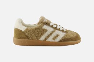MOHAIR BROWN BUTTER