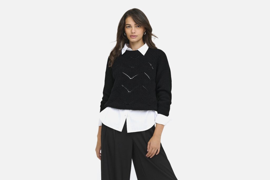 ONLSLOBE LS GLITTER ONECK BLACK