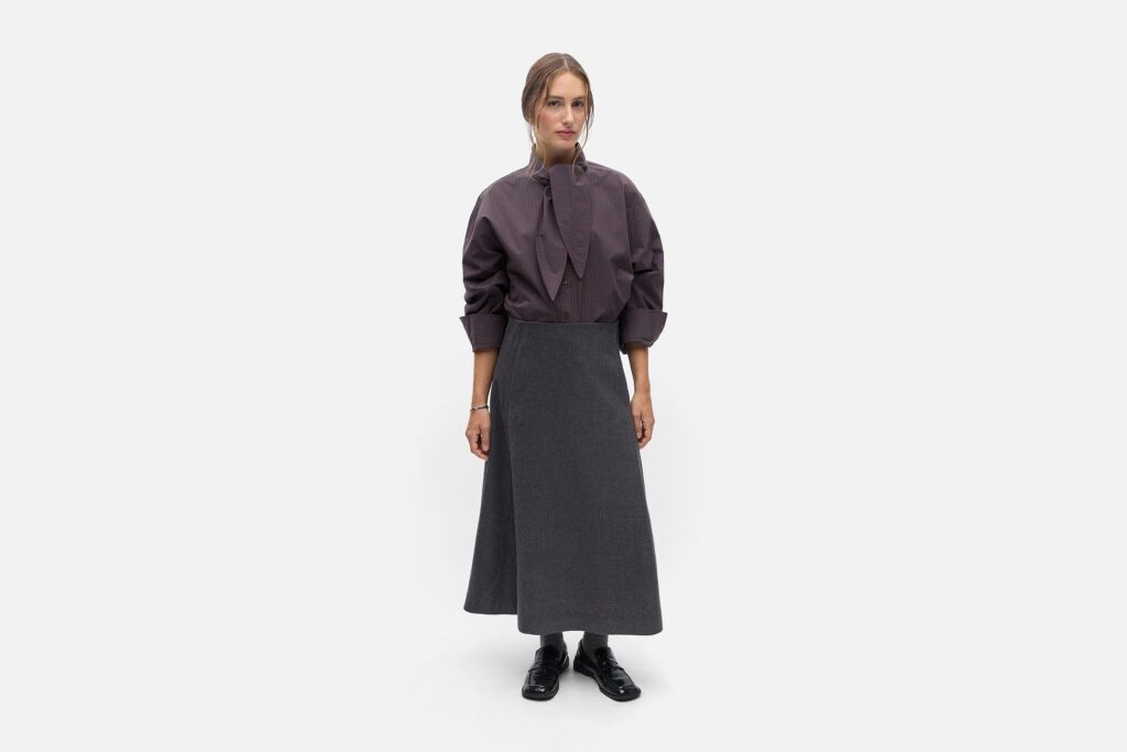 OBJKAVIN ASHAPE MIDI SKIRT DARK GREY